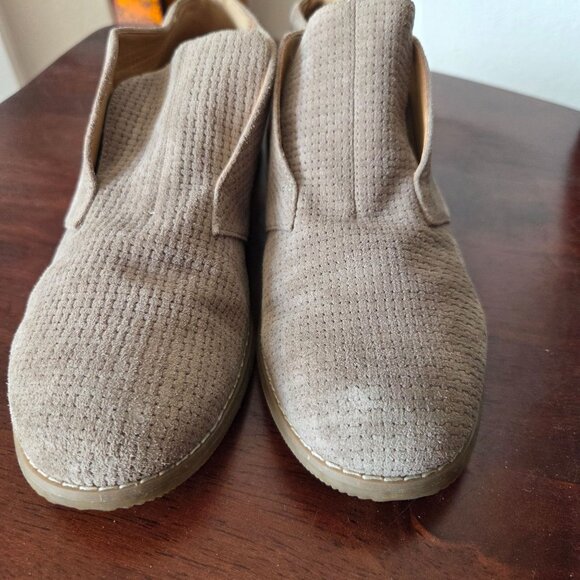 Franco Sarto Womens Size 8M Beige Leather Slip-On Loafers With Textured Design - Picture 8 of 11